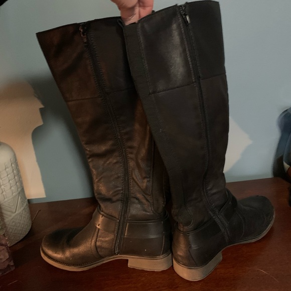 Boots - Picture 2 of 3